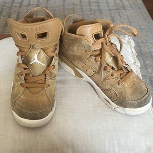 Boys gold high top Air Jordan 6 retro size 1Y